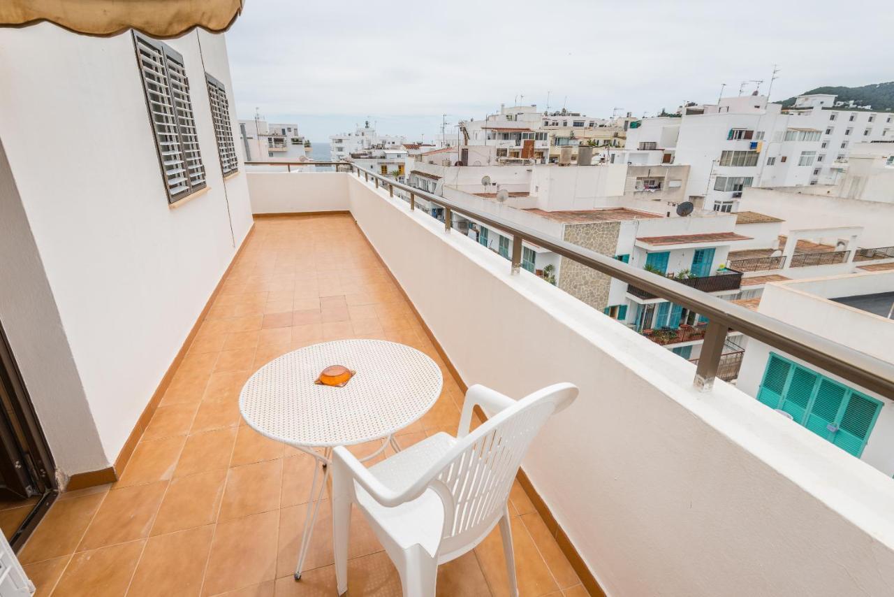 Apartments Niko Santa Eularia des Riu Kültér fotó