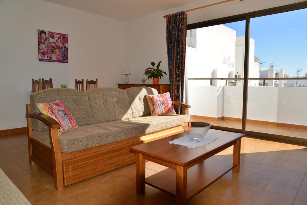 Apartments Niko Santa Eularia des Riu Szoba fotó